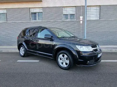 Usado Dodge Journey SE 140 CV (102 kW) 2010 Negro SUV