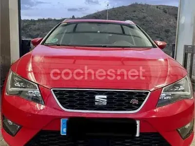 Usado Seat Leon ST FR 150 CV (110 kW) 2015 Rojo Familiar