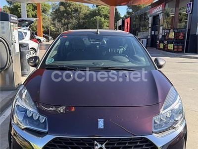 Usado DS Automobiles DS3 Cabriolet 120 CV (88 kW) 2016 Granate Descapotable