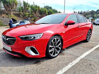 Usado Opel Insignia 210 CV (154 kW) 2018 Rojo Berlina