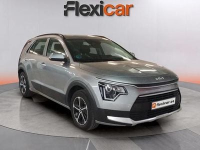 Usado Kia Niro 129 CV (94 kW) 2024 Gris SUV