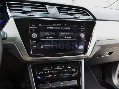 Usado VW Touran Advance 150 CV (110 kW) 2023 Gris / plata Monovolumen