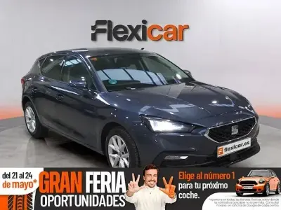 Usado Seat Leon Style 115 CV (84 kW) 2021 Gris