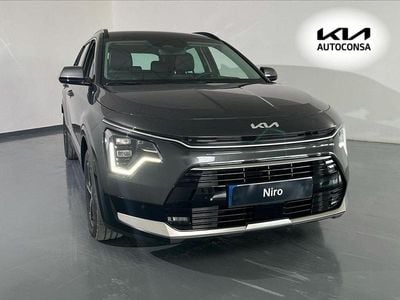 Gris / plata Usado 2025 Kia Niro SUV | 28.700 € (Un poco caro)