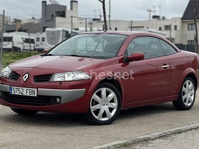 Usado Renault Mégane Cabriolet Dynamique 120 CV (88 kW) 2006 Granate Descapotable