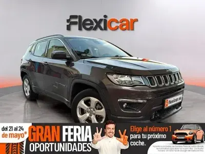 Käytetty Jeep Compass 120 HP (88 kW) 2018 Harmaa Katumaasturi