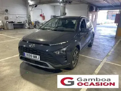Usado Hyundai Bayon 84 CV (61 kW) 2024 Gris SUV