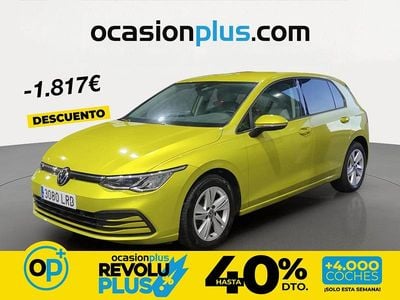 Usado VW Golf VIII Life 130 CV (95 kW) 2021 Amarillo Berlina