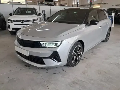 Usado Opel Astra 130 CV (95 kW) 2024 Gris Utilitario