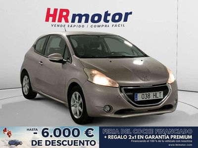 Beige Usado 2012 Peugeot 208 Active Utilitario | 5810 € (Precio justo)