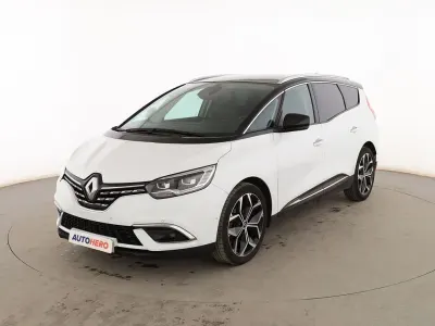Usado Renault Grand Scénic IV Zen 140 CV (102 kW) 2021 Blanco Monovolumen