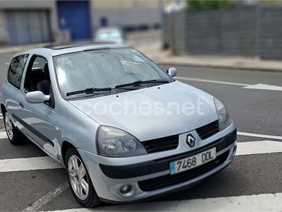 Usado Renault Clio II Expression 100 CV (73 kW) 2004 Gris / plata Berlina
