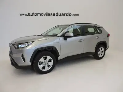 Usado Toyota RAV4 Hybrid Business Edition 218 CV (160 kW) 2021 Gris / plata SUV
