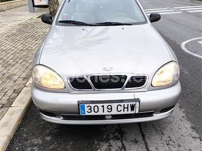 Gris / plata Usado 2003 Chevrolet Lanos Berlina | 1200 €