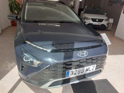 Usado Hyundai Bayon 84 CV (61 kW) 2023 Gris / plata SUV