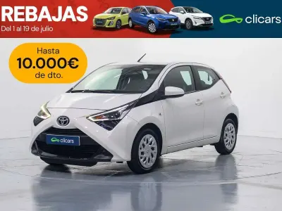 Usado Toyota Aygo X-play 72 CV (52 kW) 2018 Blanco Utilitario