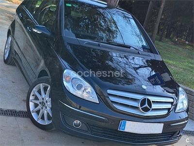 Mercedes B180