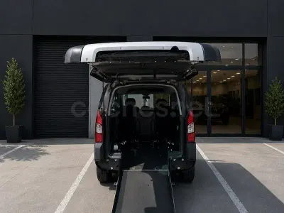 Usado Citroën Berlingo XTR 100 CV (73 kW) 2017 Marrón Monovolumen