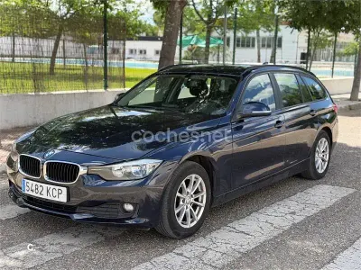 Usado BMW 318 143 CV (105 kW) 2013 Azul Familiar