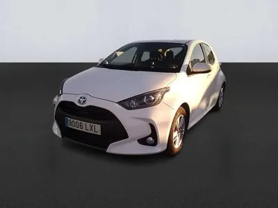Usado Toyota Yaris Business Edition 116 CV (85 kW) 2022 Blanco Utilitario