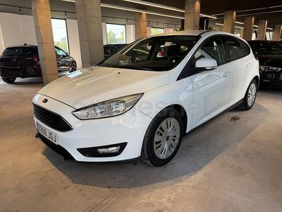 Używany Ford Focus Titanium 115 KM (84 kW) 2015 Biały Sedan/Limuzyna
