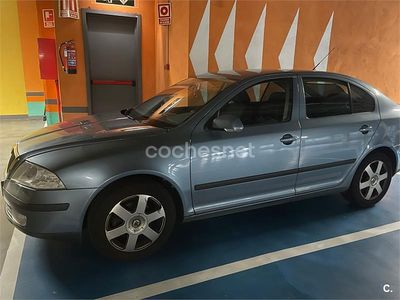 Usado Skoda Octavia 105 CV (77 kW) 2009 Azul Berlina