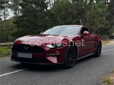 Usado Ford Mustang Fastback 290 CV (213 kW) 2019 Granate Coupe