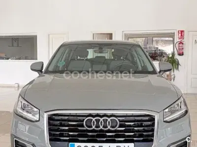 Usado Audi Q2 Design 116 CV (85 kW) 2019 Gris / plata SUV
