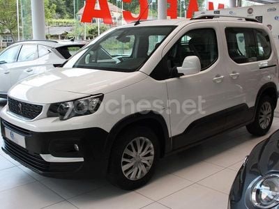 Usado Peugeot Rifter Allure 100 CV (73 kW) 2019 Blanco Monovolumen