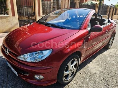Granate Usado 2004 Peugeot 206 CC Descapotable | 2500 € (Precio justo)
