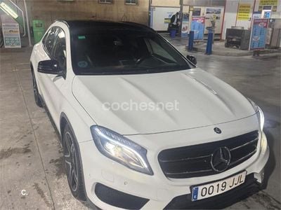 Mercedes GLA220