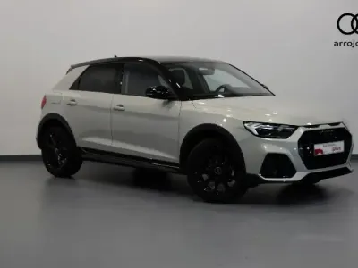 Usado Audi A1 110 CV (80 kW) 2024 Gris/plata SUV