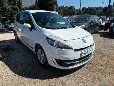 Usado Renault Grand Scénic III Dynamique 110 CV (80 kW) 2013 Blanco Monovolumen