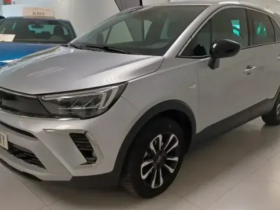 Usado Opel Crossland X Elegance 110 HP (80 kW) 2024 Cinzento SUV