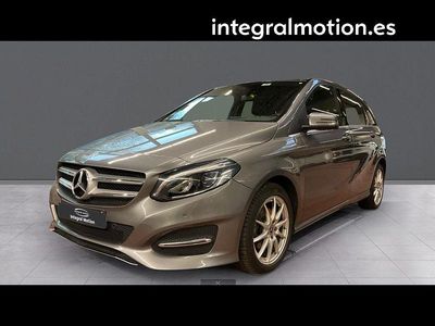 Usado Mercedes B200 156 CV (114 kW) 2017 Gris Monovolumen