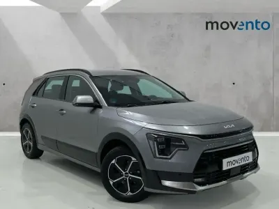 Usado Kia Niro 184 CV (135 kW) 2023 Gris / plata SUV