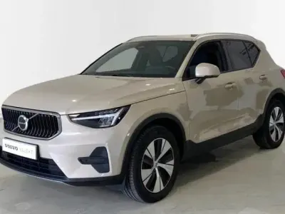 Usado Volvo XC40 Core 163 HP (119 kW) 2025 Todoterreno SUV