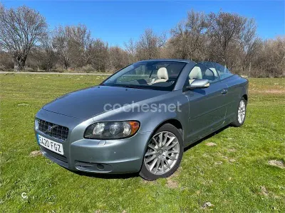 Usado Volvo C70 Summum 140 CV (102 kW) 2006 Azul Descapotable