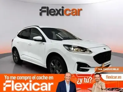 Usado Ford Kuga ST-Line 225 CV (165 kW) 2022 Blanco SUV