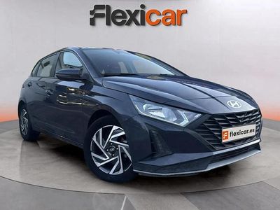 Gris Usado 2024 Hyundai i20 Berlina | 12.890 € (Buen precio)