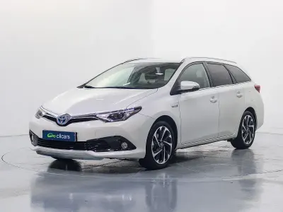 Usado Toyota Auris Touring Sports Active 136 CV (100 kW) 2015 Familiar