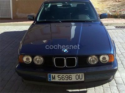 Usado BMW 525 115 CV (84 kW) 1993 Azul Berlina
