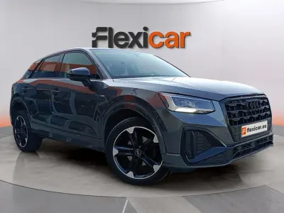 Usado Audi Q2 Premium 116 CV (85 kW) 2021 Gris SUV