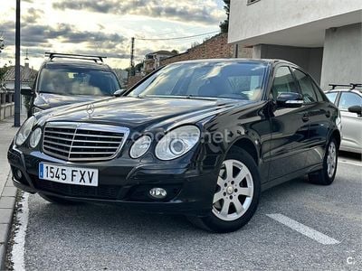 Usado Mercedes E220 Elegance 150 CV (110 kW) 2007 Negro Berlina
