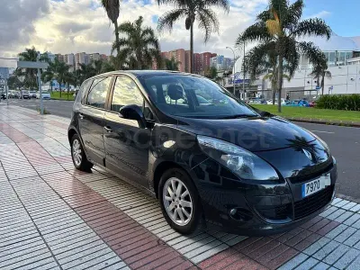 Usado Renault Scénic Authentique 85 CV (62 kW) 2009 Negro Monovolumen