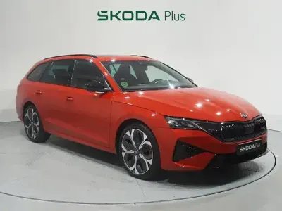 Begagnad Skoda Octavia RS 265 HK (194 kW) 2025 Röd Kombi