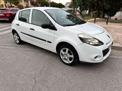 Usado Renault Clio II Authentique 75 CV (55 kW) 2011 Blanco Utilitario