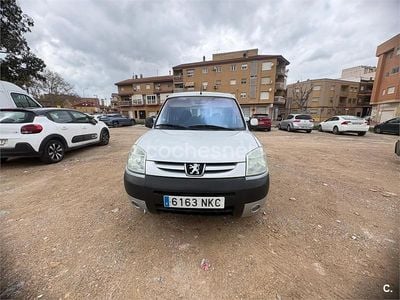 Usado Peugeot Partner Tepee Premium 90 CV (66 kW) 2009 Gris / plata Monovolumen