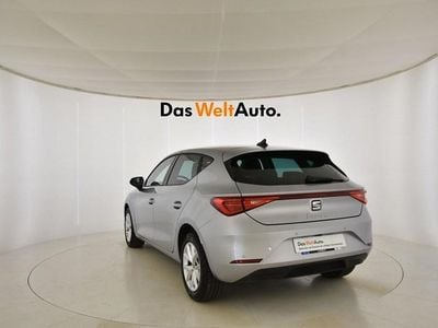 Usado Seat Leon Style 150 CV (110 kW) 2024 Gris/plata