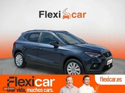 Usado Seat Arona Ecomotive 95 CV (69 kW) 2019 Gris SUV